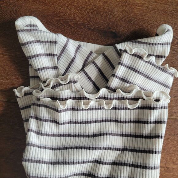 Old Navy Rib Henley Tee Girls Size XL 14-16 Cream Stripe Lettuce Edge Stretch - Picture 9 of 13